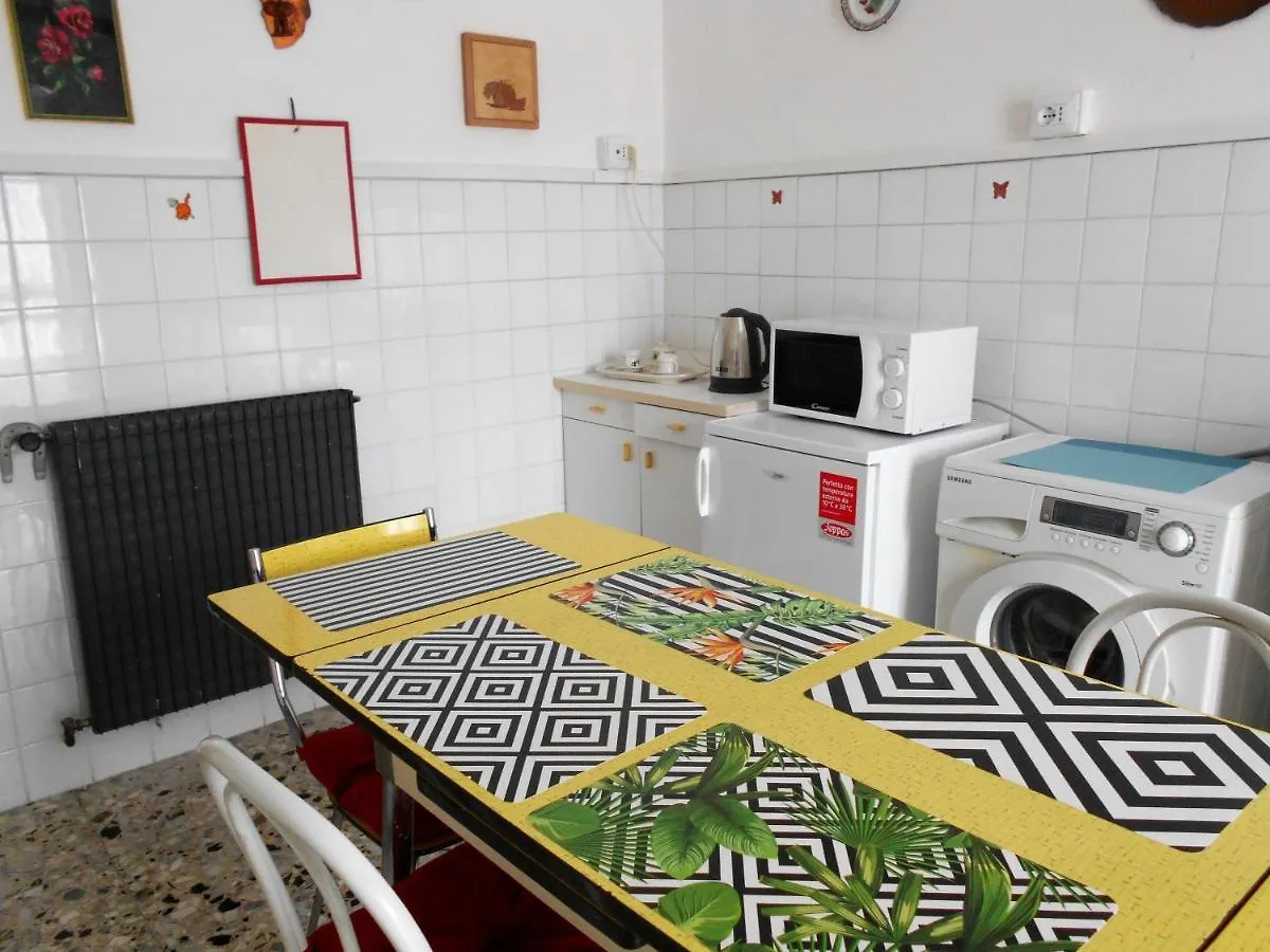 Casa Margherita Sesta Godano 0*,